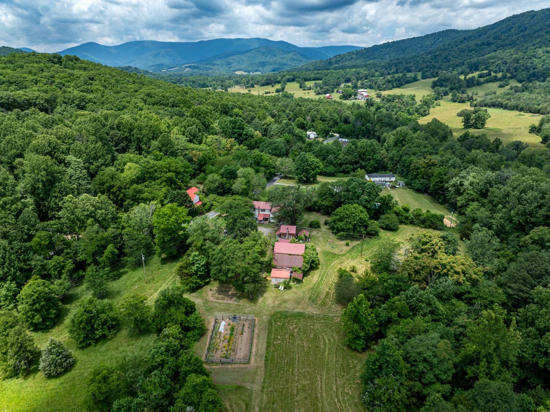 Bliss Point Farm And B&B, Llc Earlysville Exteriér fotografie